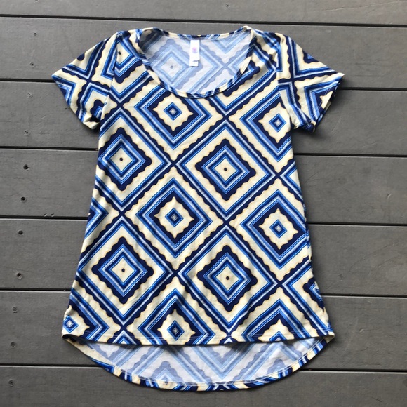LuLaRoe Tops - Lularoe Xxs shirt